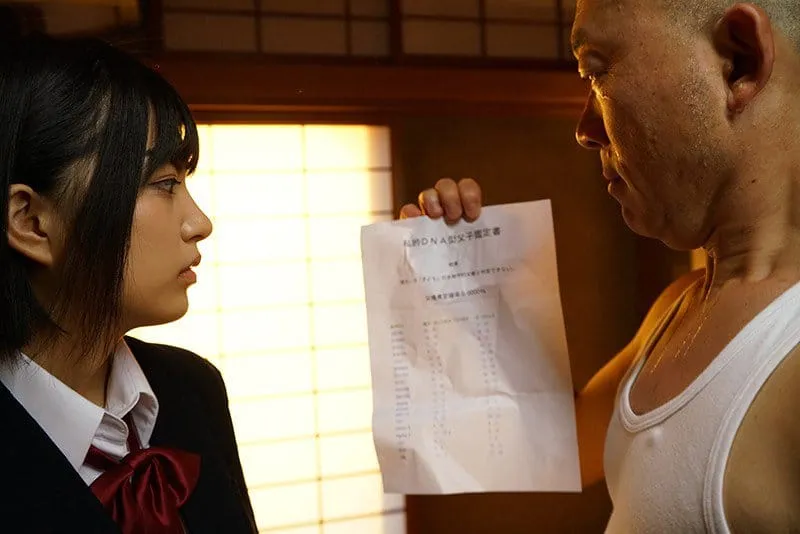 Khi bố phát hiện trân châu không phải là con ruột của mình